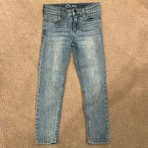 Primary girls light wash skinny jeans, size 6